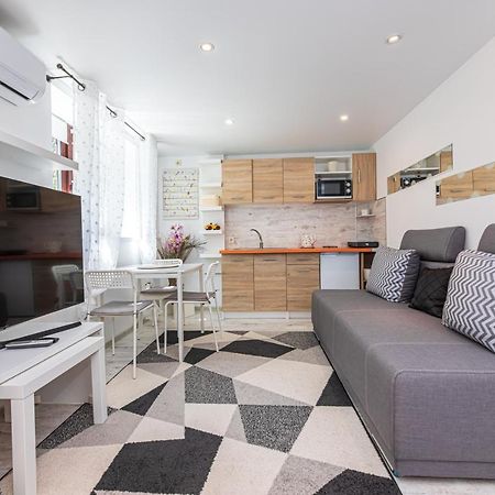 פלאנגה Trys Apartamentai מראה חיצוני תמונה